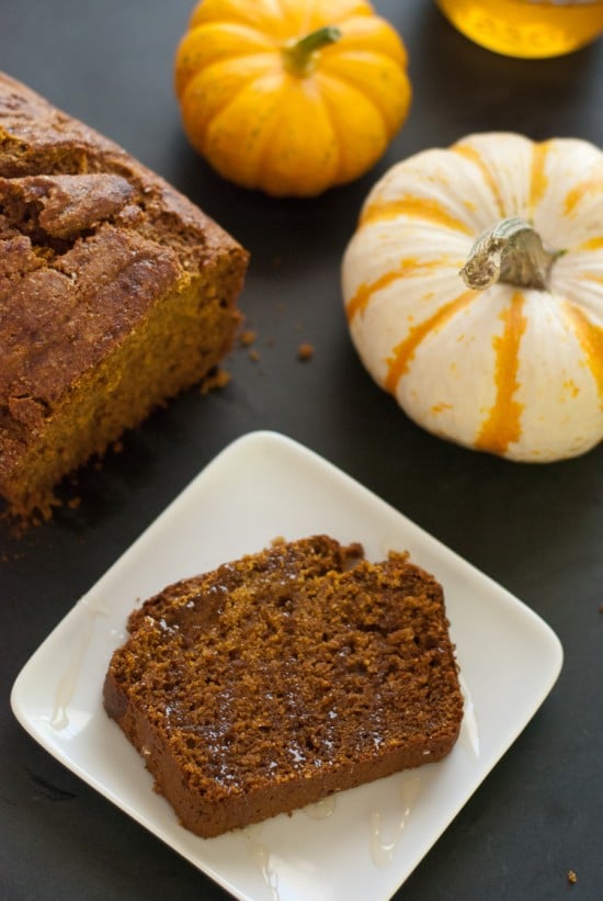 One bowl, honey-sweetened, whole wheat pumpkin bread recipe - cookieandkate.com honey pumpkin bread recipe