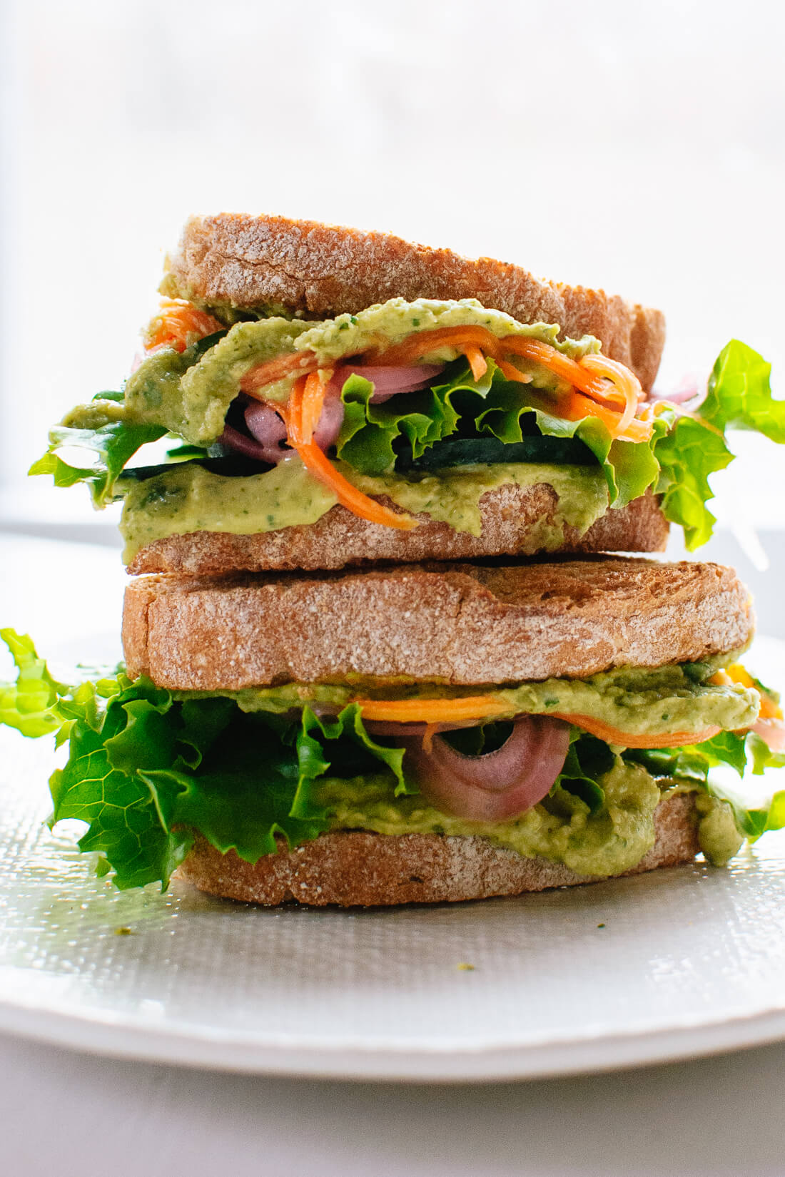 Quick and easy hummus sandwich recipe