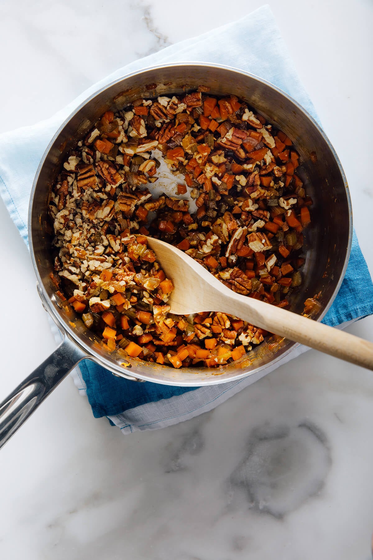 lettuce wrap filling in pot